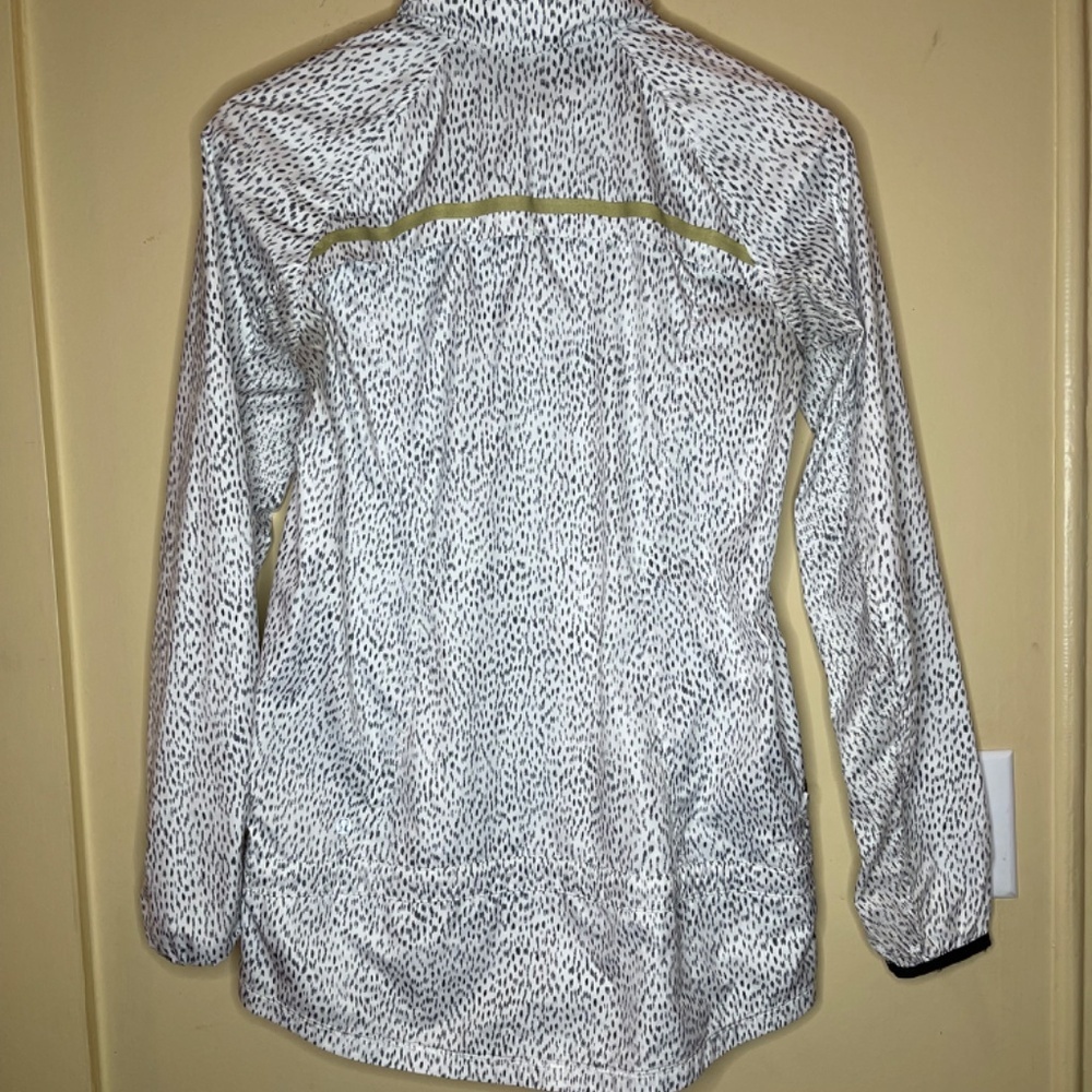 Lululemon Jacket windbraker jacket - Picture 7 of 9